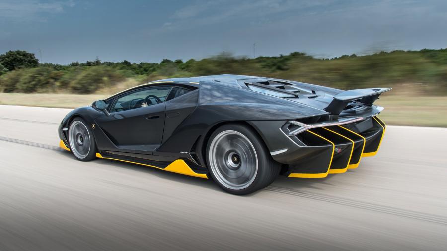  Lamborghini Centenario LP770-4 2016 года  (фото 1 из 61)